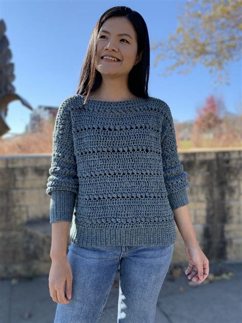 easy crochet pullover sweater pattern.